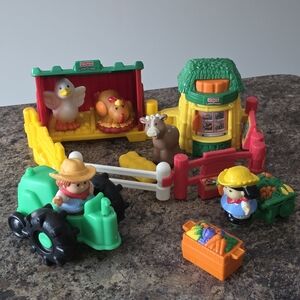 Fisher-Price Little People Farm Playset Tractor Barn Animals Figures Accessories